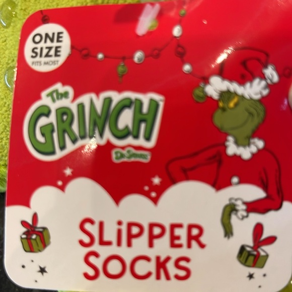 🎄GRINCH🎄NON-SKID SLIP-ON SLIPPERS GREAT GIFT IDEA!! NWT - Picture 5 of 7